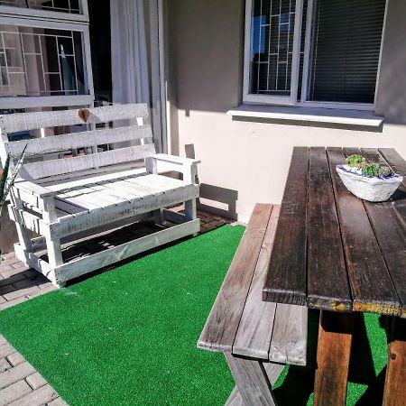 Due South Guest House Langebaan Bagian luar foto