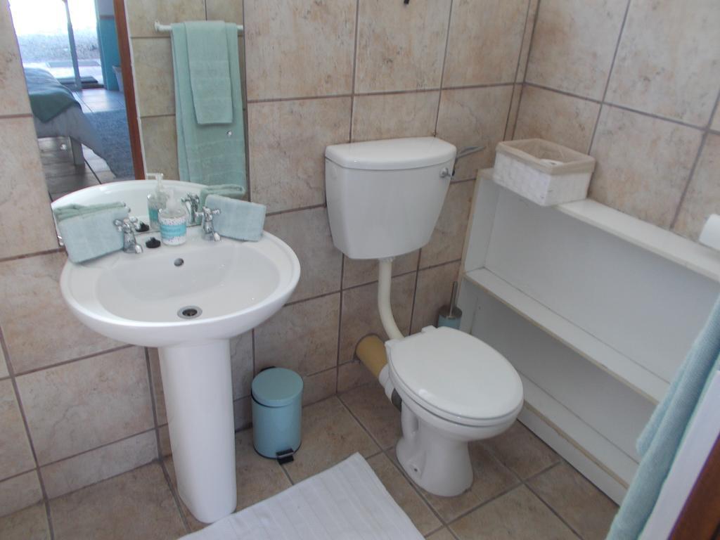 Due South Guest House Langebaan Bagian luar foto