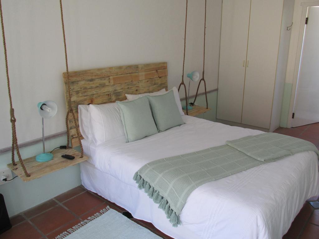 Due South Guest House Langebaan Bagian luar foto