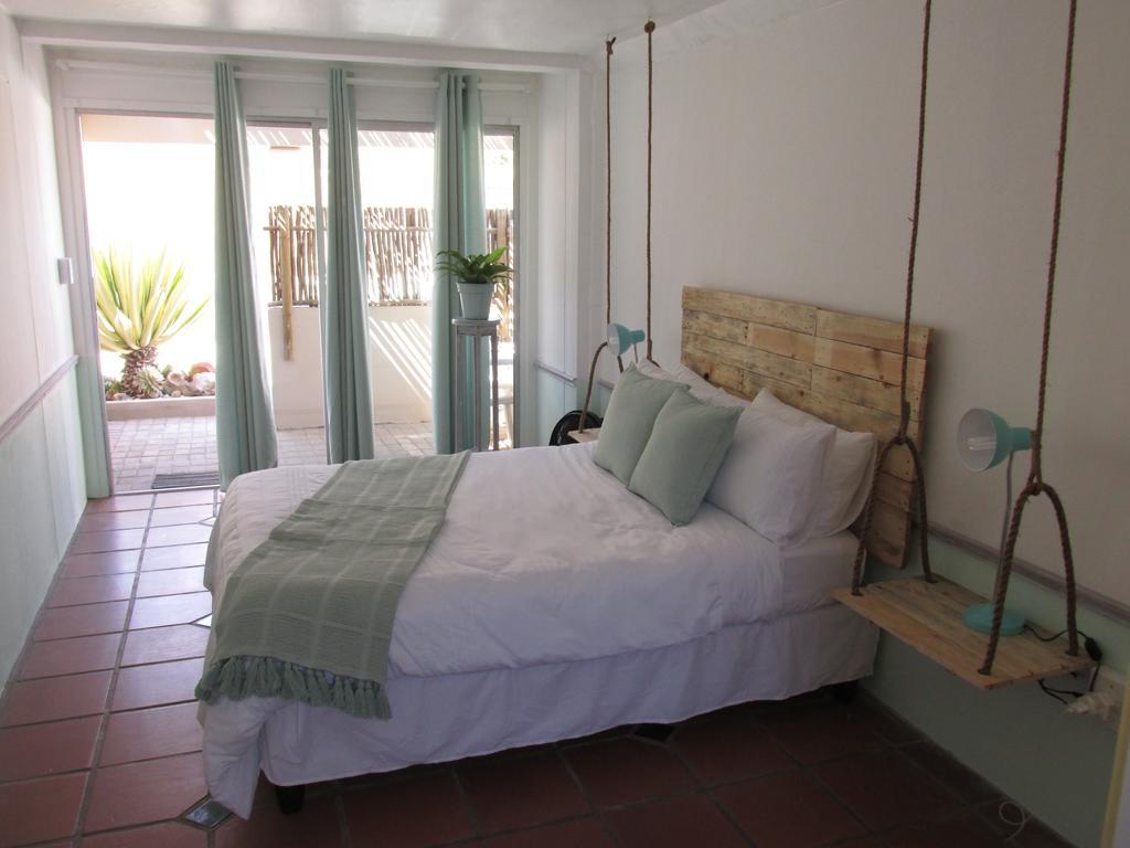 Due South Guest House Langebaan Bagian luar foto