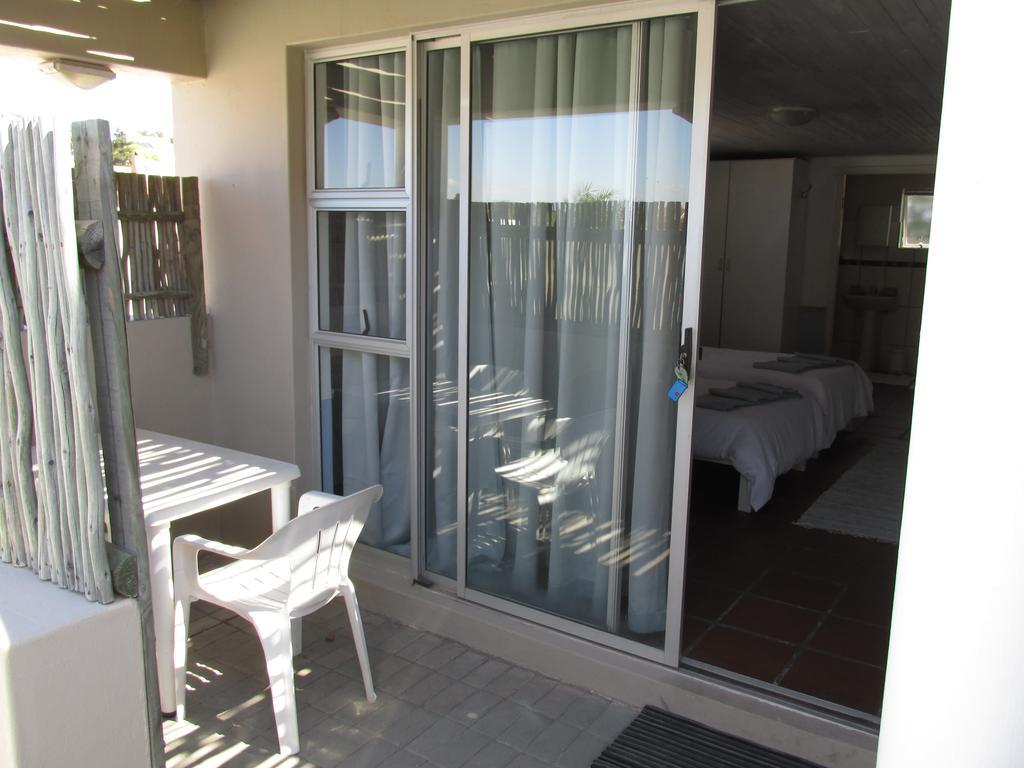 Due South Guest House Langebaan Bagian luar foto