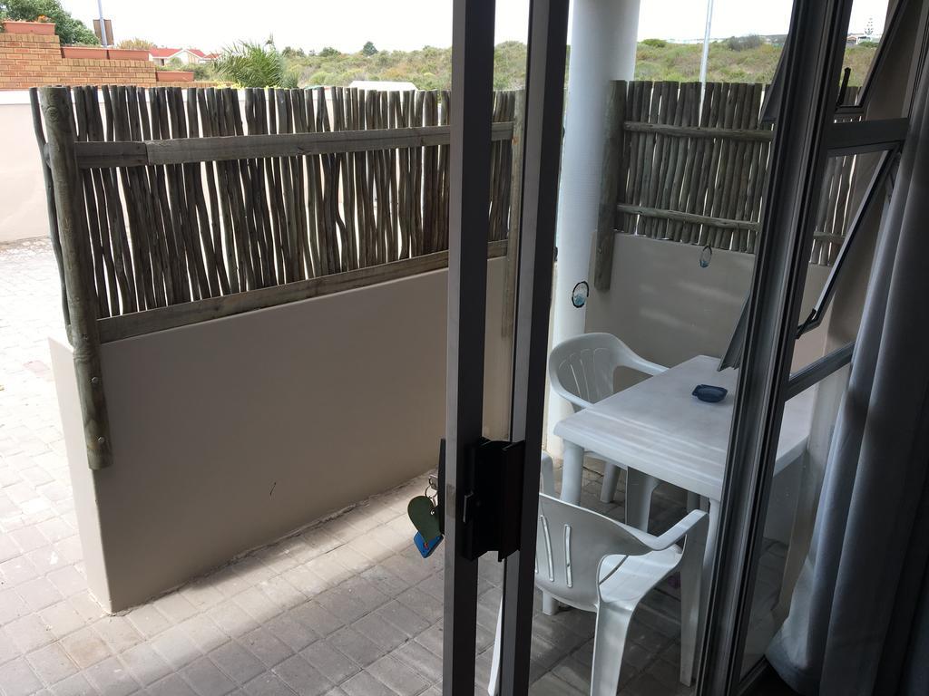Due South Guest House Langebaan Bagian luar foto