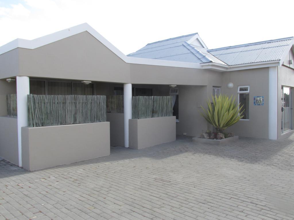 Due South Guest House Langebaan Bagian luar foto