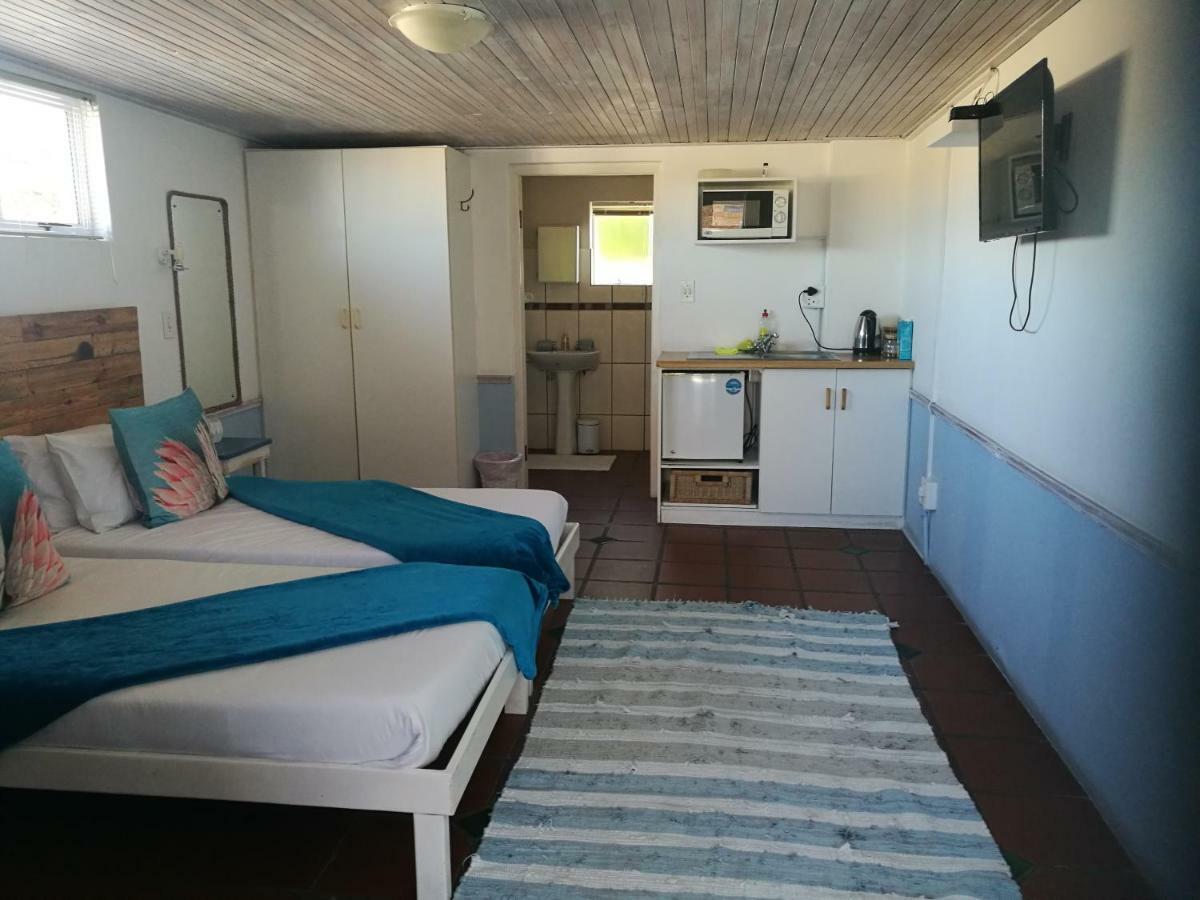 Due South Guest House Langebaan Bagian luar foto